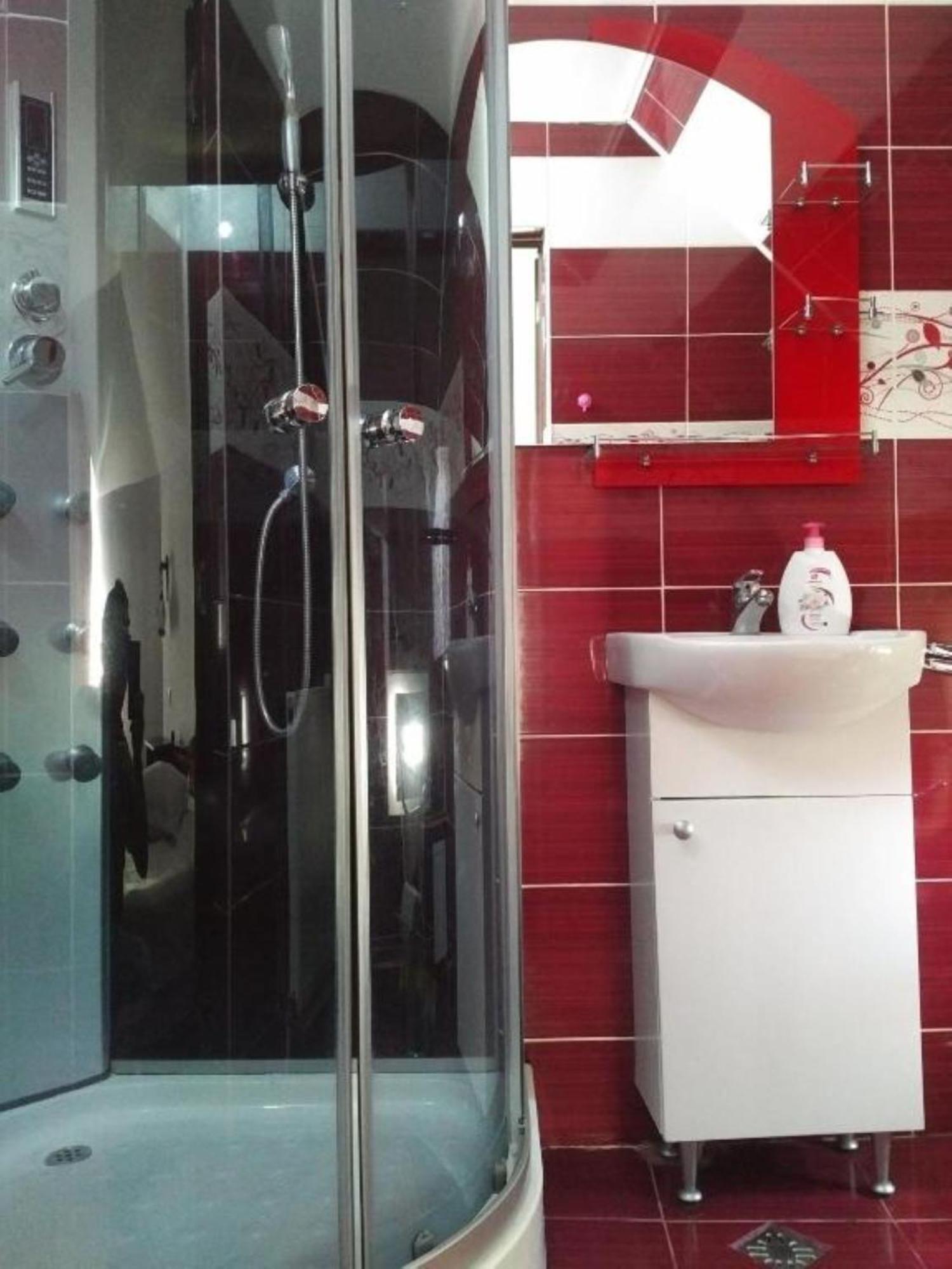 Pensiunea Millenium With Parking - Motorcycle Friendly Travel Routes Guest house